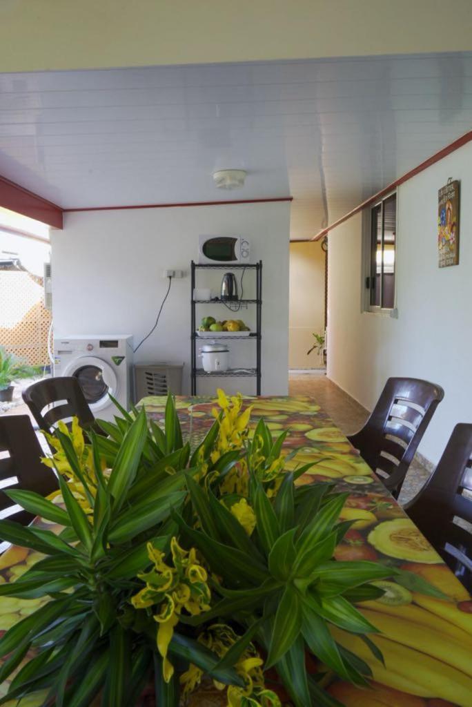 Hotel Lemon House à Maroe Extérieur photo
